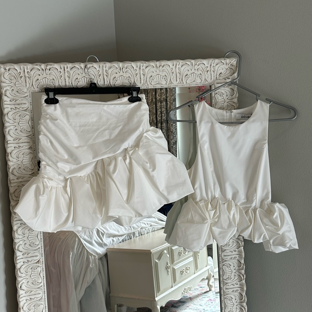 DO & BE cloud skirt set.